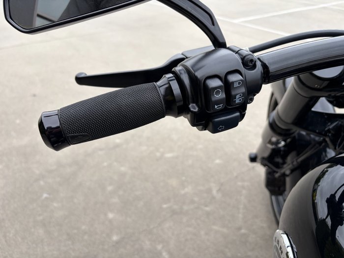 2016 HARLEY-DAVIDSON FXSB SOFTAIL BREAKOUT