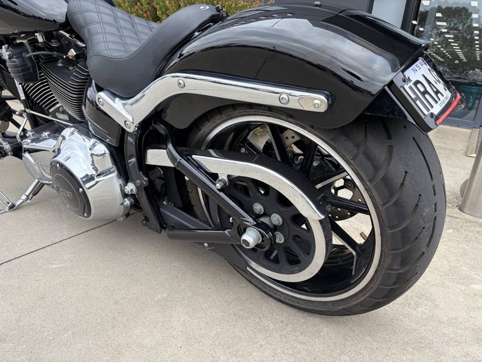 2016 HARLEY-DAVIDSON FXSB SOFTAIL BREAKOUT