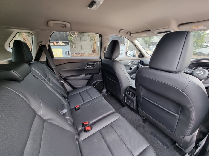 2025 Nissan X-TRAIL ST-L