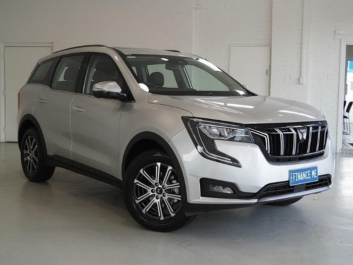 2025 Mahindra XUV700 AX7L