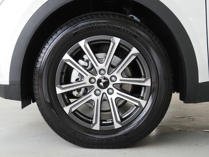 2025 Mahindra XUV700 AX7L