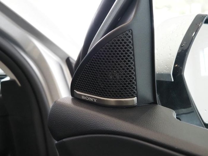 2025 Mahindra XUV700 AX7L