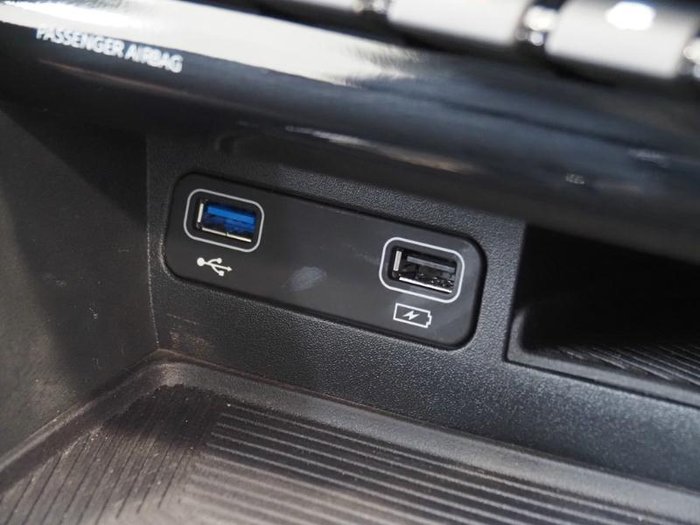 2025 Mahindra XUV700 AX7L