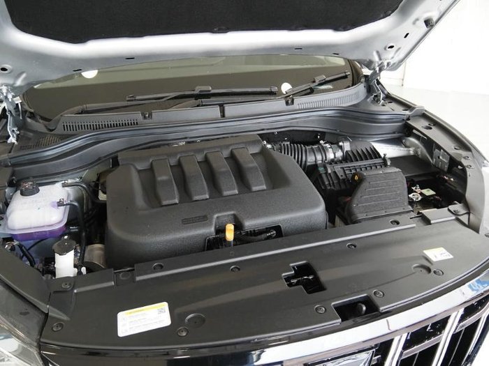 2025 Mahindra XUV700 AX7L