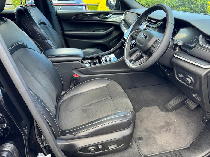 2022 Jeep Grand Cherokee Night Eagle