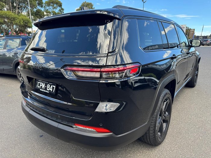 2022 Jeep Grand Cherokee Night Eagle