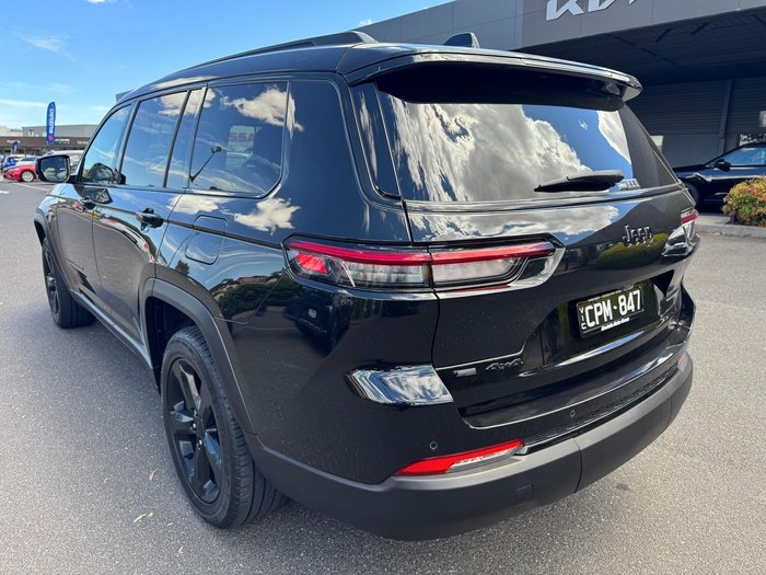 2022 Jeep Grand Cherokee Night Eagle