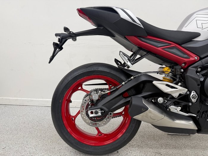 2026 Triumph 2026 Triumph 765CC STREET TRIPLE RX Road