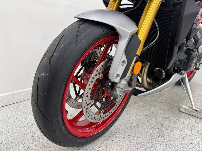 2026 Triumph 2026 Triumph 765CC STREET TRIPLE RX Road