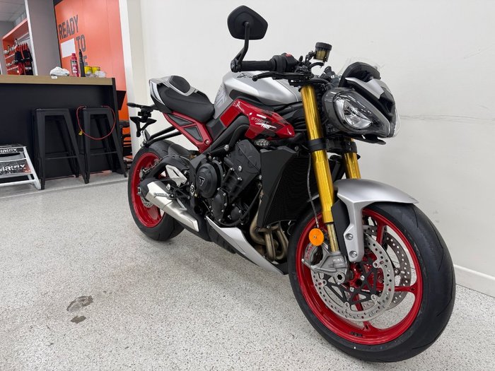2026 Triumph 2026 Triumph 765CC STREET TRIPLE RX Road