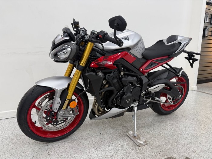 2026 Triumph 2026 Triumph 765CC STREET TRIPLE RX Road