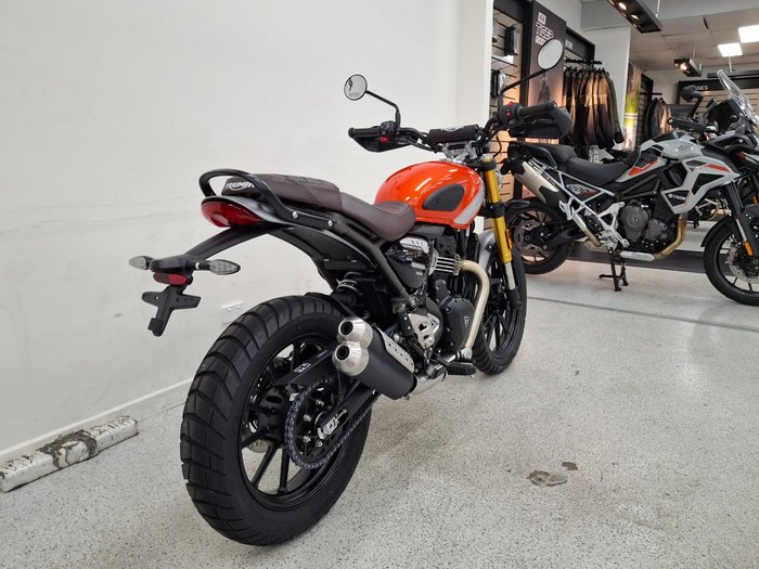 2026 Triumph 2026 Triumph 400CC SCRAMBLER 400 X Road MATT BAJA ORANGE