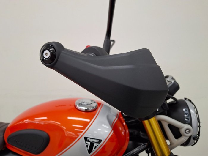 2026 Triumph 2026 Triumph 400CC SCRAMBLER 400 X Road MATT BAJA ORANGE