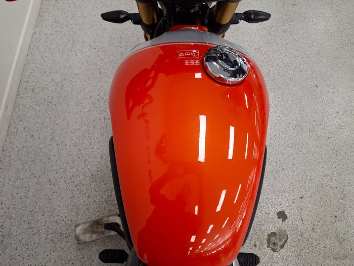 2026 Triumph 2026 Triumph 400CC SCRAMBLER 400 X Road MATT BAJA ORANGE