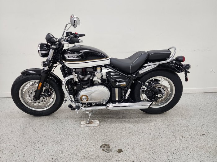 2026 Triumph BONNEVILLE SPEEDMASTER BLACK/WHIT