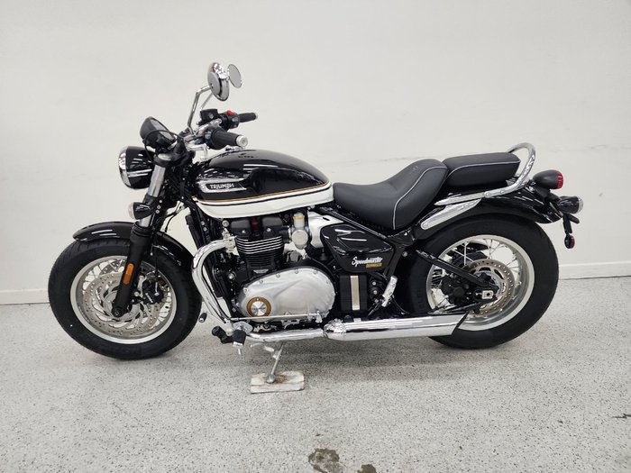 2026 Triumph BONNEVILLE SPEEDMASTER BLACK/WHIT