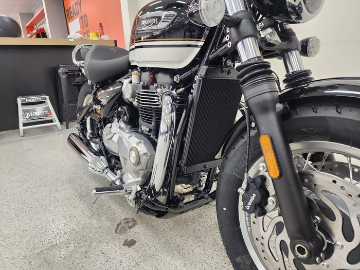 2026 Triumph BONNEVILLE SPEEDMASTER BLACK/WHIT