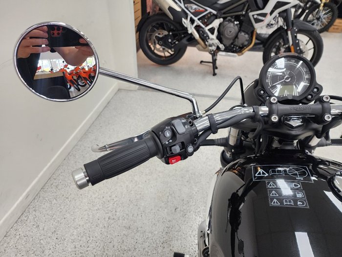 2026 Triumph BONNEVILLE SPEEDMASTER BLACK/WHIT