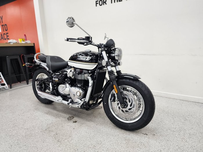 2026 Triumph BONNEVILLE SPEEDMASTER BLACK/WHIT