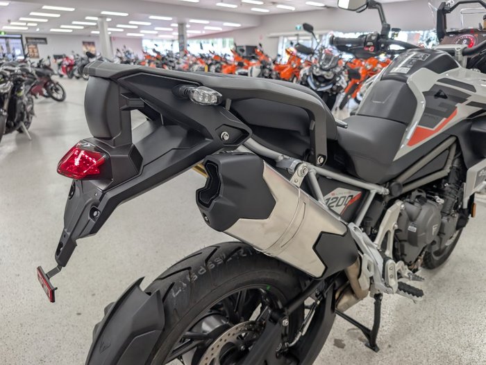 2026 Triumph TIGER 1200 GT PRO ALPINE SNOWDONIA WHITE