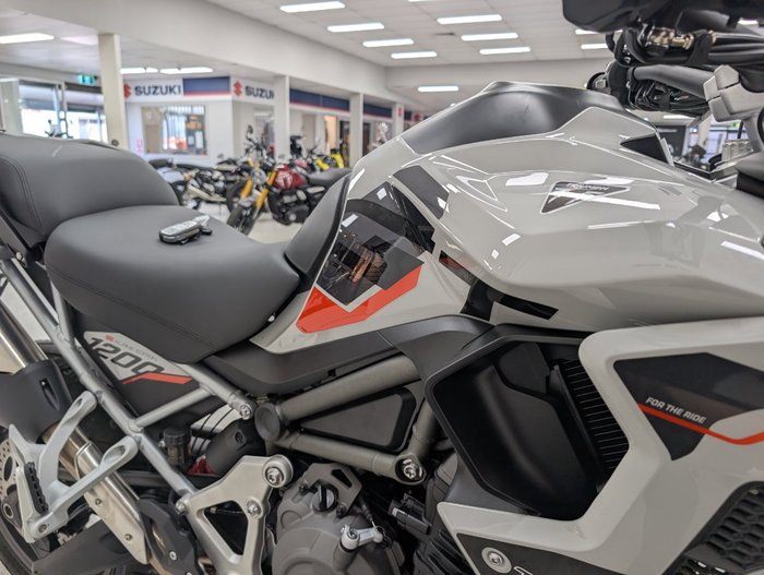 2026 Triumph TIGER 1200 GT PRO ALPINE SNOWDONIA WHITE