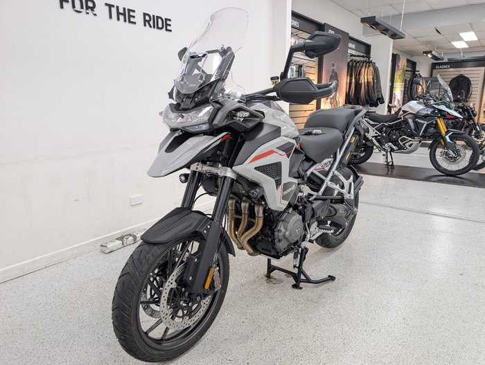 2026 Triumph TIGER 1200 GT PRO ALPINE SNOWDONIA WHITE