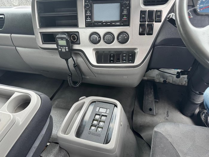 2012 UD Pk PK 17 280 WHITE