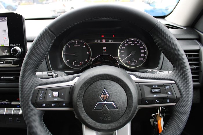 2025 Mitsubishi Triton GLX-R