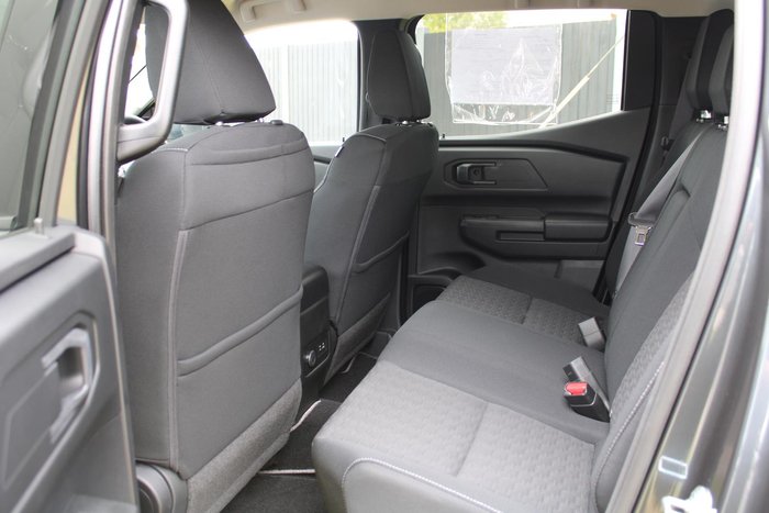 2025 Mitsubishi Triton GLX-R