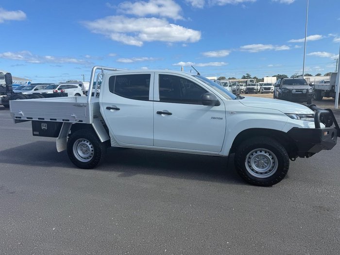 2021 Mitsubishi Triton GLX