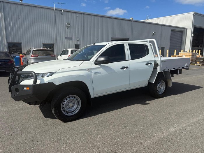 2021 Mitsubishi Triton GLX