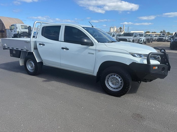 2021 Mitsubishi Triton GLX