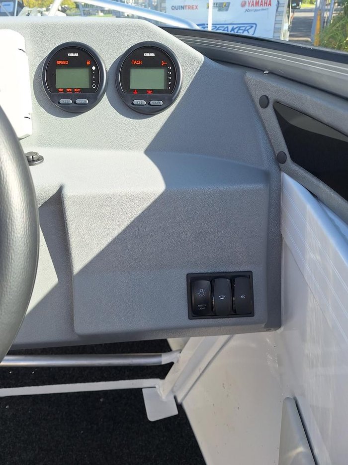 2026 QUINTREX 500 Fishabout Pro