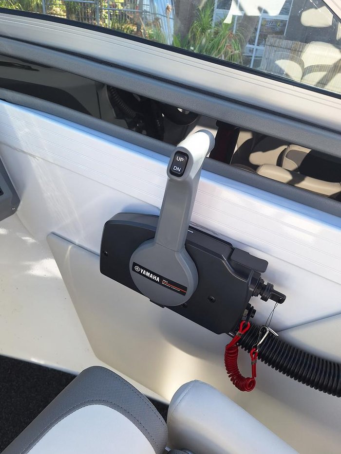2026 QUINTREX 500 Fishabout Pro