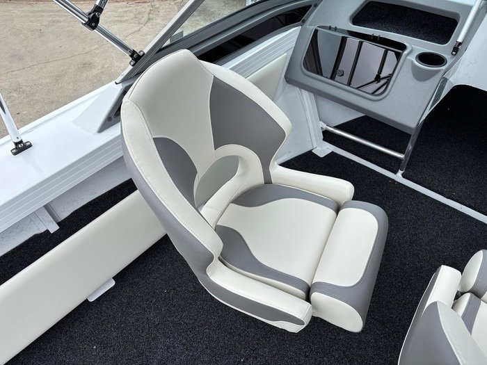 2026 QUINTREX 500 Fishabout Pro