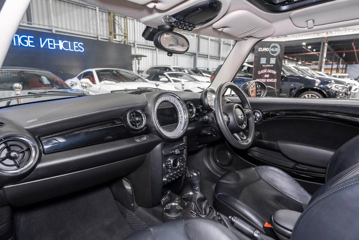 2012 MINI Hatch Cooper S R56 LCI Chilli Red