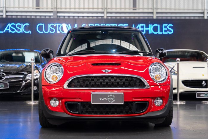 2012 MINI Hatch Cooper S R56 LCI Chilli Red