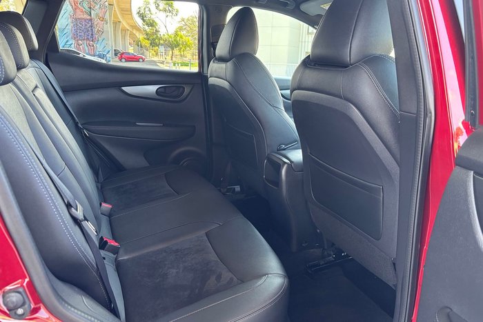 2021 Nissan QASHQAI Midnight Edition