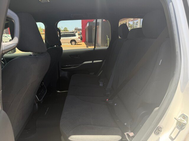 2024 Toyota LANDCRUISER LC300 3.3L V6 DSL GXL 7 Seats 5E55200 001 Glacier White