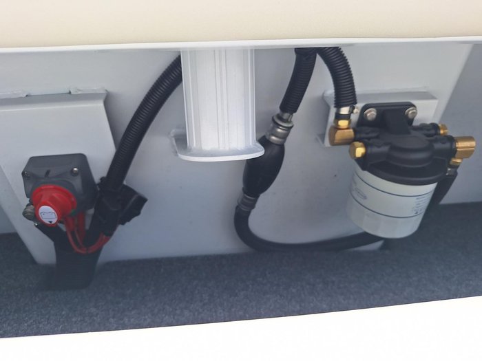 2025 QUINTREX 481 Fishabout