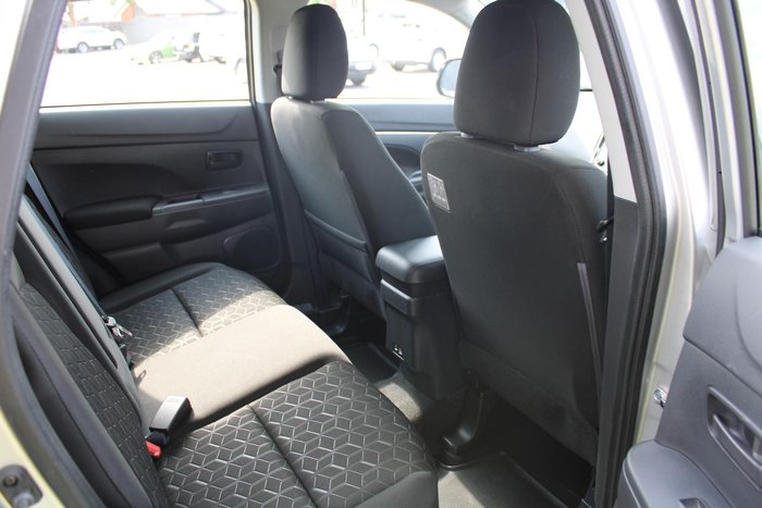 2022 Mitsubishi ASX ES