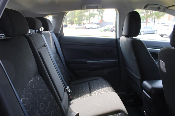 2022 Mitsubishi ASX ES