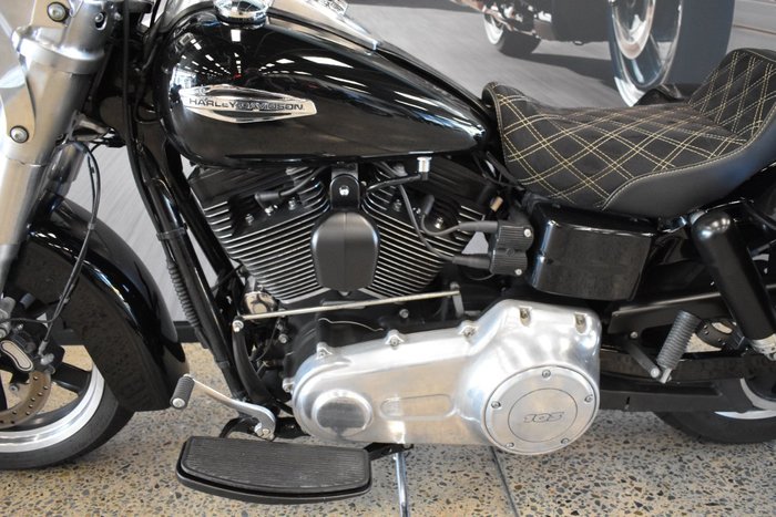 2014 Harley-davidson FLD SWITCHBACK Black