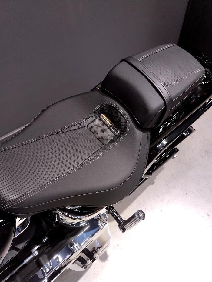 2025 Harley-Davidson Breakout 117 (FXBR) Softail Black