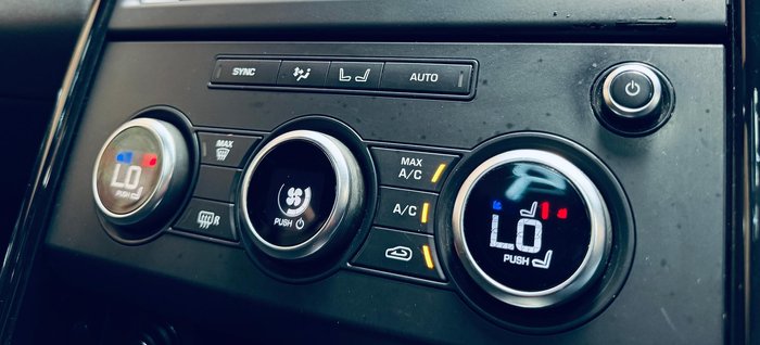 2019 Land Rover Discovery SD6 SE Series 5 MY20 4X4 Dual Range Black