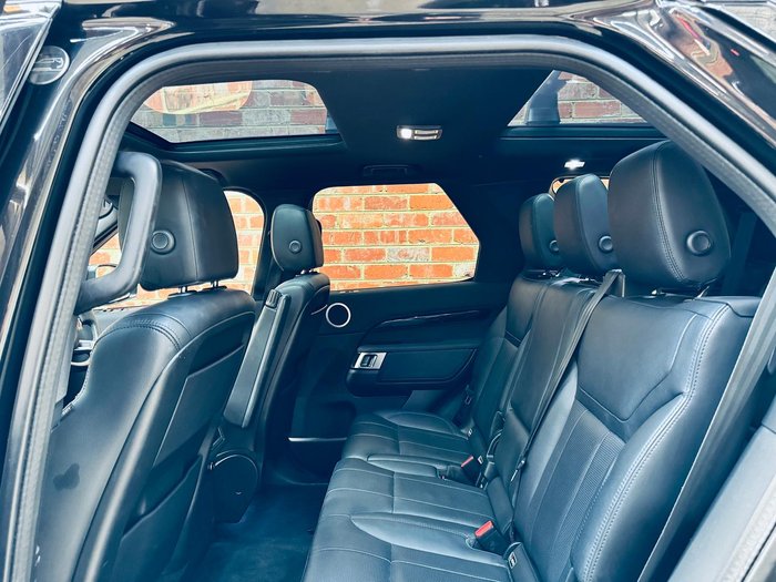 2019 Land Rover Discovery SD6 SE Series 5 MY20 4X4 Dual Range Black