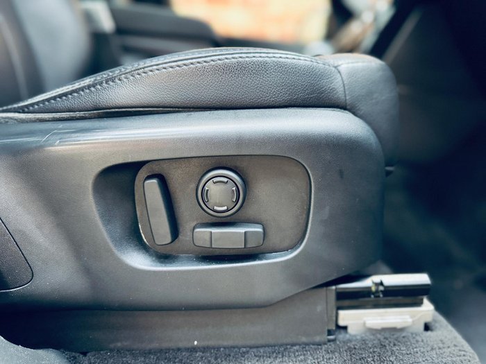 2019 Land Rover Discovery SD6 SE Series 5 MY20 4X4 Dual Range Black