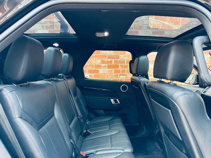 2019 Land Rover Discovery SD6 SE Series 5 MY20 4X4 Dual Range Black