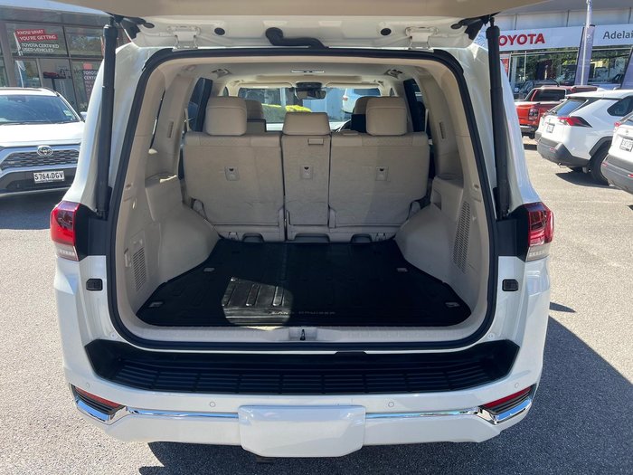 2022 Toyota Landcruiser Sahara ZX