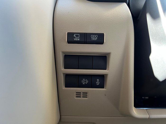 2022 Toyota Landcruiser Sahara ZX